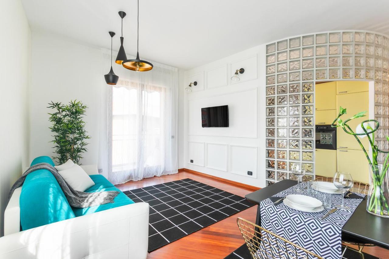 Santa Chiara Apartment By MyhomeinΌπως Εξωτερικό φωτογραφία