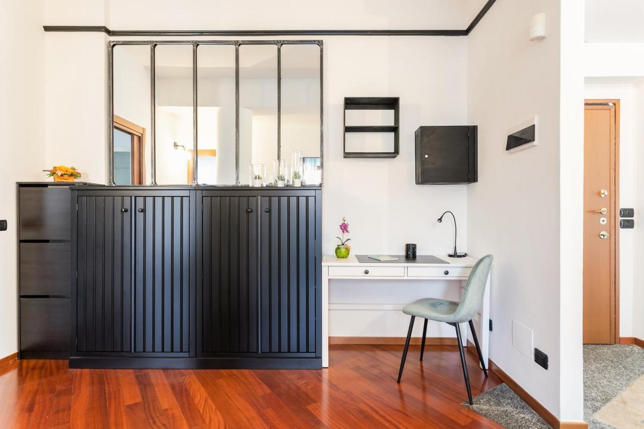 Santa Chiara Apartment By MyhomeinΌπως Εξωτερικό φωτογραφία