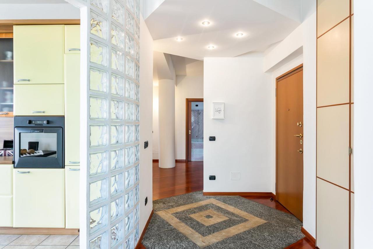 Santa Chiara Apartment By MyhomeinΌπως Εξωτερικό φωτογραφία